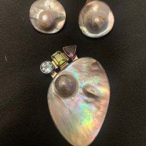 Mother Of Pearl Earrings and Pendent!